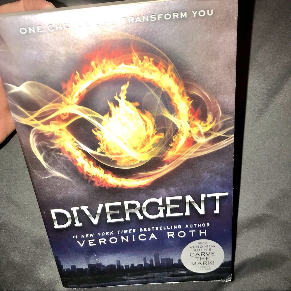 Divergent by Veronica Roth 2011 First Edition